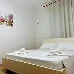 - Lejlighed Tirana