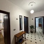 - Apartman *