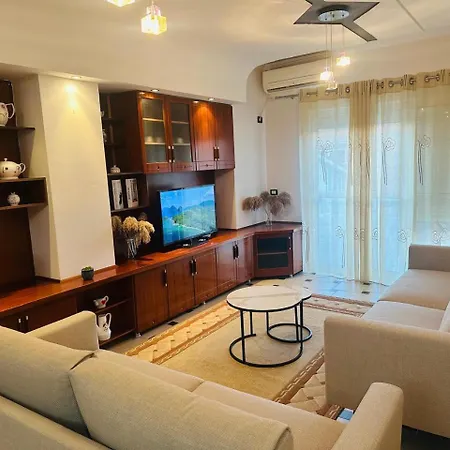 - Apartamento *