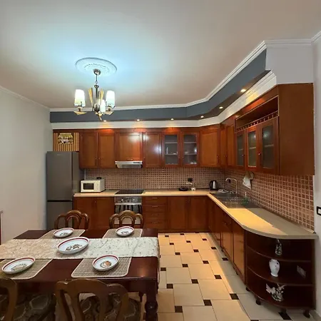 - Apartament