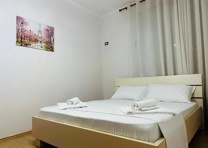 - Apartamento Tirana